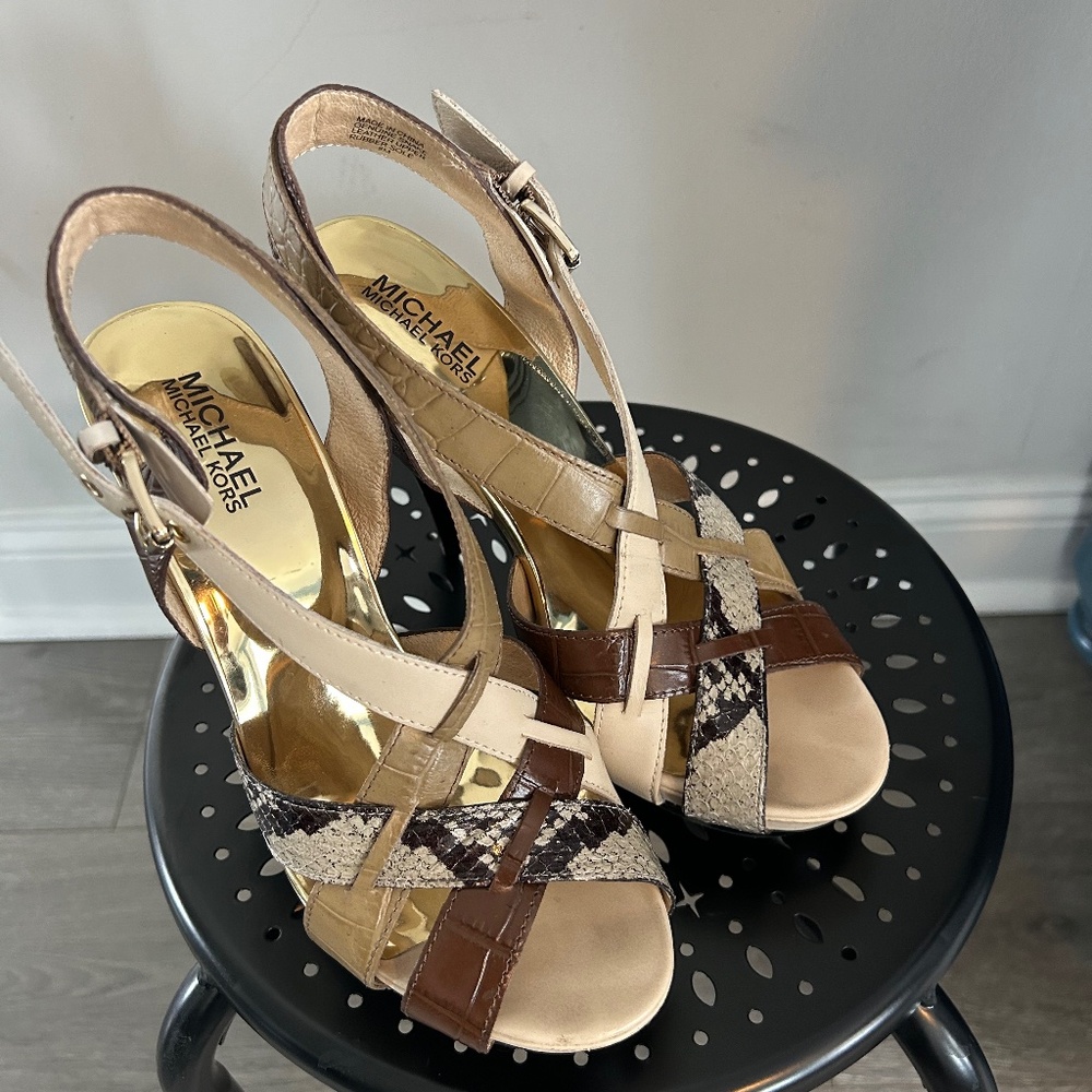 Niki cross strap leather platform heels